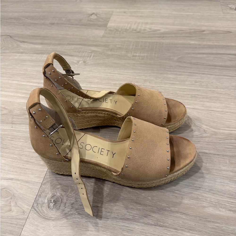 Women’s Sole Society Tan Wedge Sandals Size 7.5